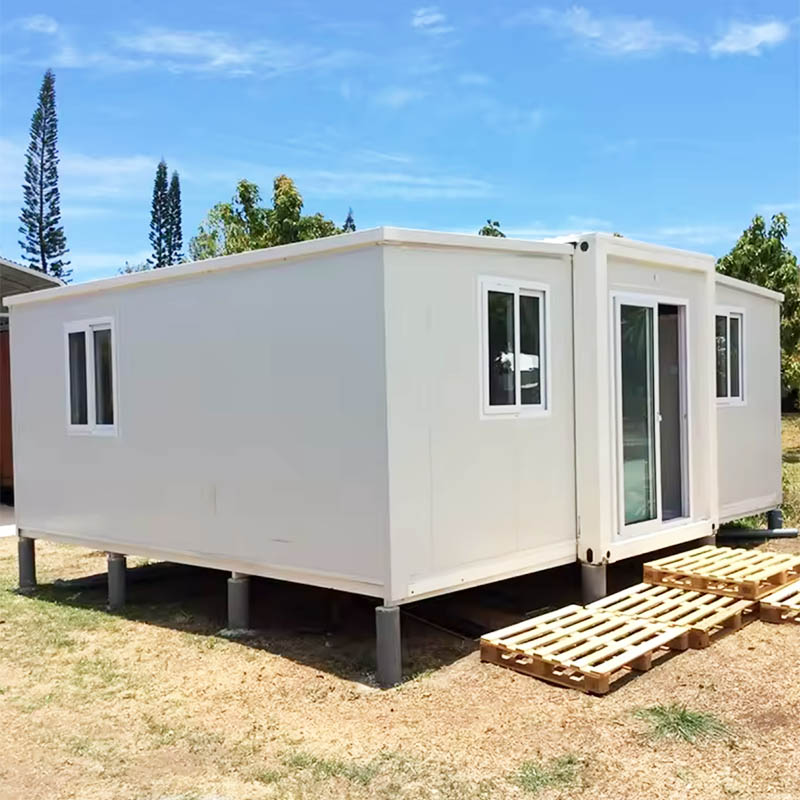 Quali sono alcuni modi creativi per personalizzare una casa container militare?